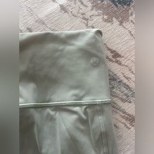 Lululemon Wunder Under Leggings size 2 25 length - mint green/sage